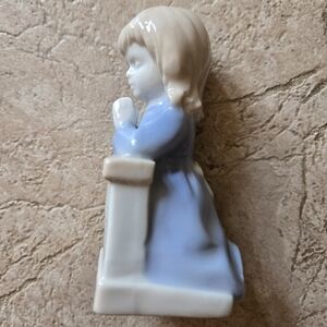Vtg RR Roman Figurine Praying Kneeling Girl Porcelain Holy Communion